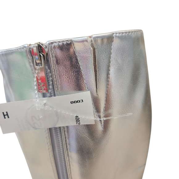 New York&Company Woman Silver Over the Knee Pointy Toe Zipper Closer Boots Size6 - Picture 14 of 16